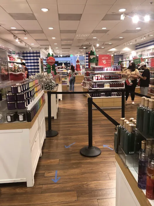 Bath & Body Works 1