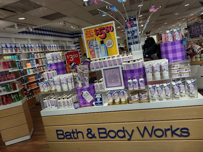 Bath & Body Works 4