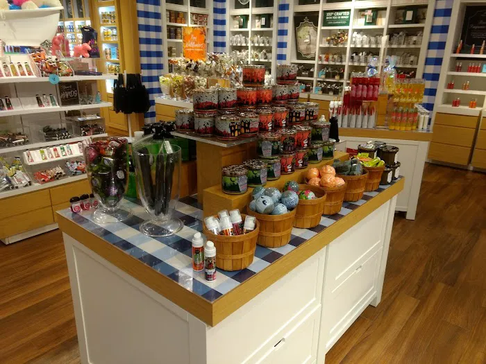 Bath & Body Works 4