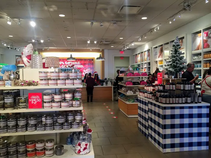 Bath & Body Works 1