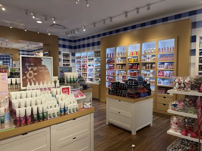 Bath & Body Works 4