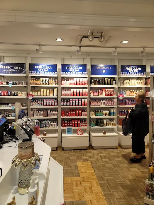 Bath & Body Works 4