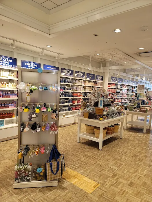 Bath & Body Works 1