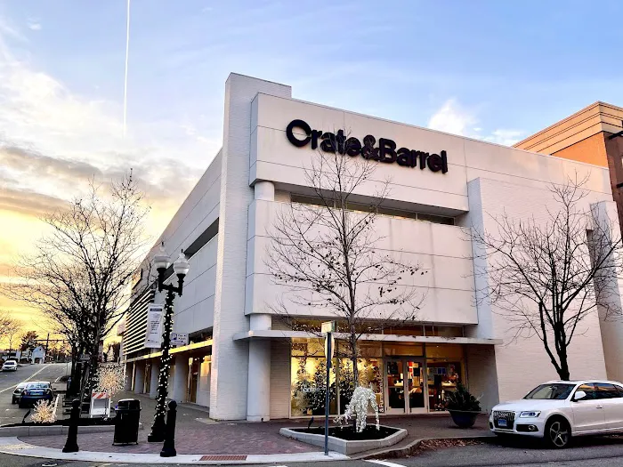 Crate & Barrel 4