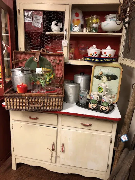 Bird's Nest Gifts and Antiques 2