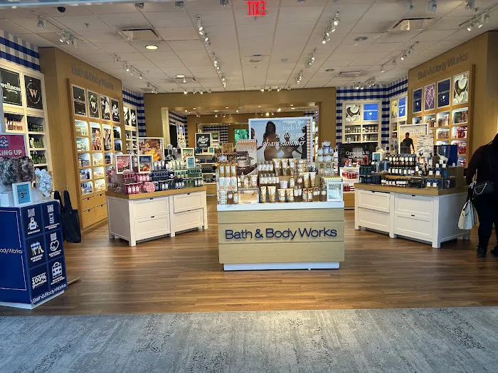 Bath & Body Works 4