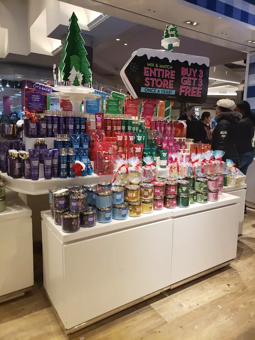 Bath & Body Works 1