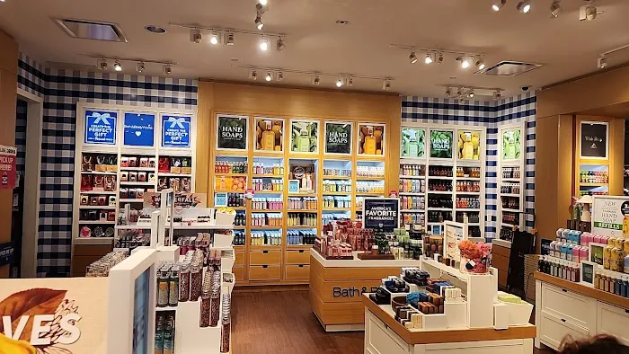 Bath & Body Works 2