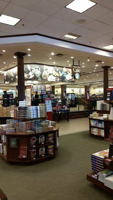 Barnes & Noble 0