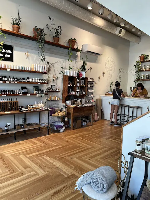 Roots & Crowns Apothecary 3