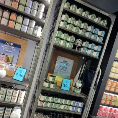The White Barn Candle Co.