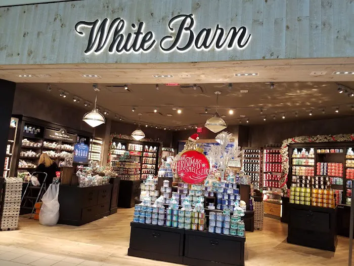 The White Barn Candle Co. 5