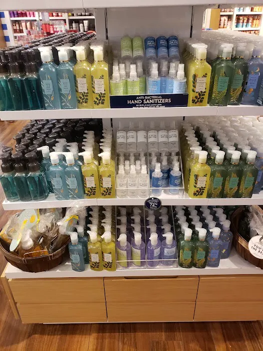 Bath & Body Works 1