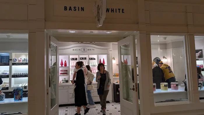 Basin White 0