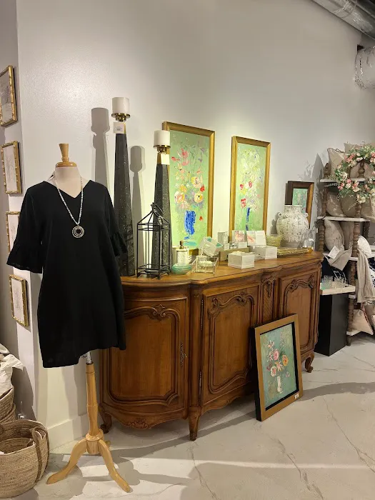 Oak & Willow Home Accessories & Gift Boutique 3