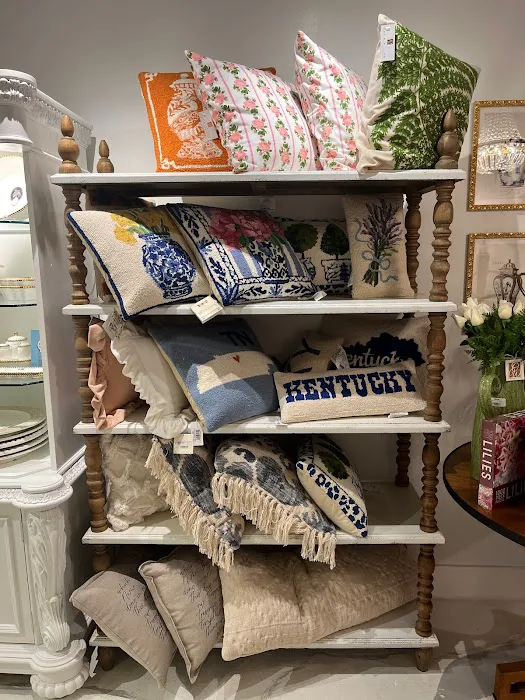 Oak & Willow Home Accessories & Gift Boutique 4