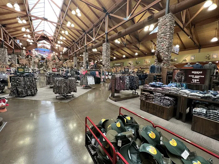 Bass Pro Shops 7