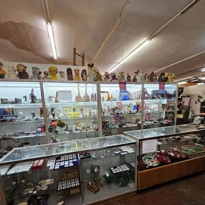 Hickory Tree Antique Mall