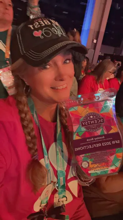 Machael Brown, Independent Scentsy Director ️ ️ ️ ️ ️ 7