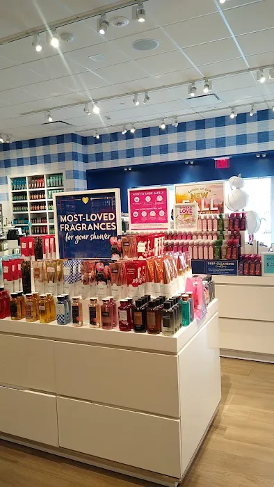 Bath & Body Works 4