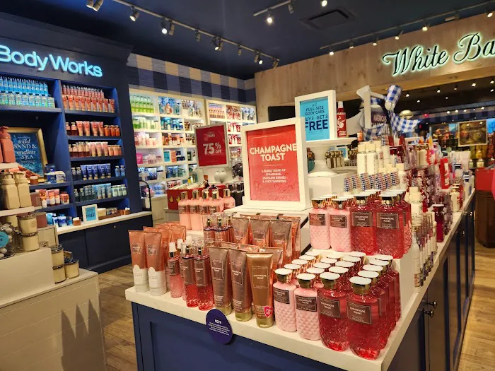 Bath & Body Works 4