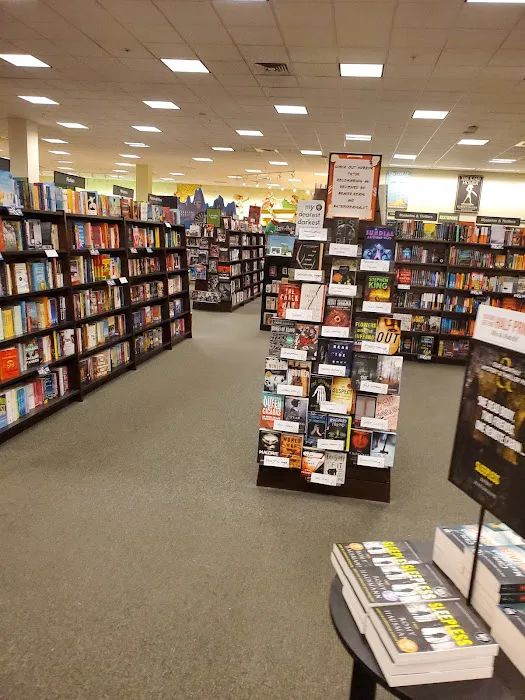 Barnes & Noble 3