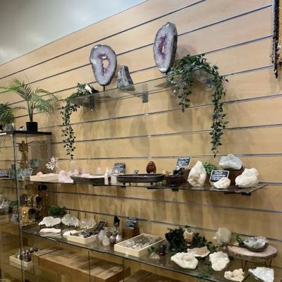 Stoneage Natural Rocks & Crystals