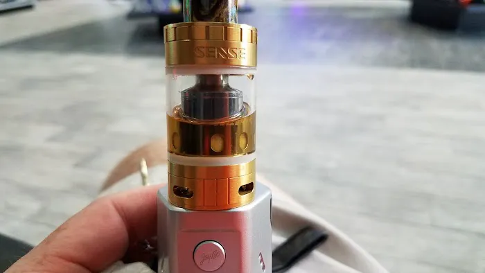 iPUFF Smoke and Vape 5