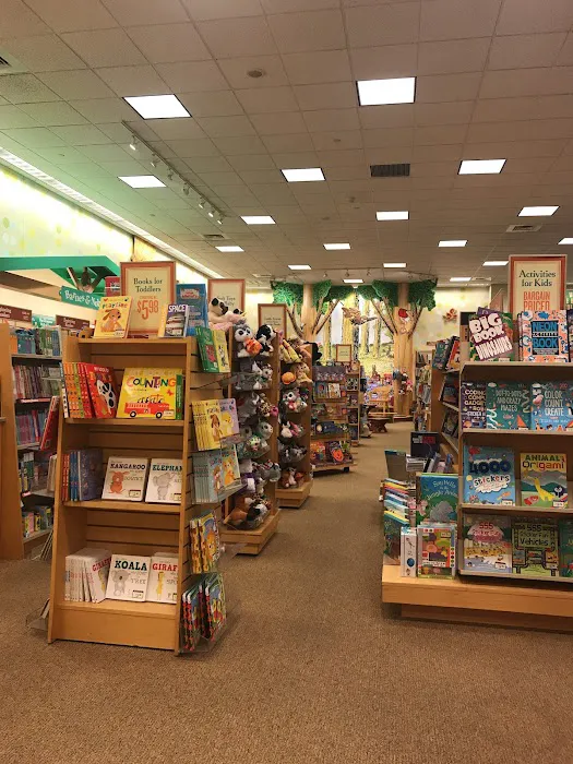 Barnes & Noble 5