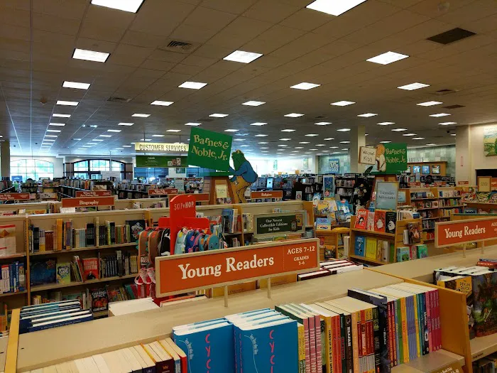 Barnes & Noble 4