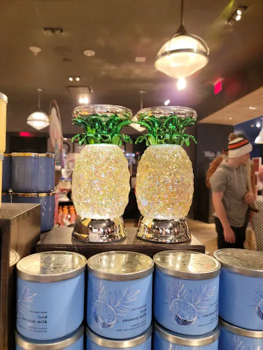 Bath & Body Works 1