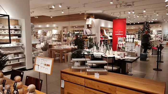 Crate & Barrel 1