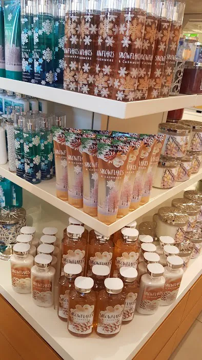 Bath & Body Works 4