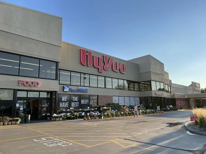 Hy-Vee Grocery Store 2