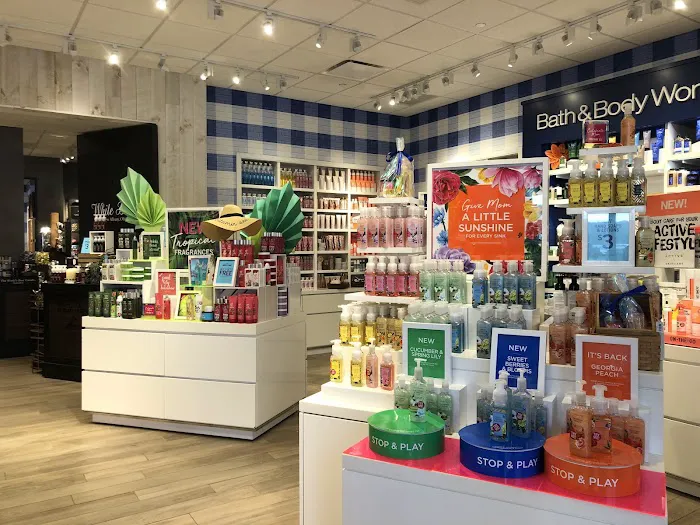 Bath & Body Works 4