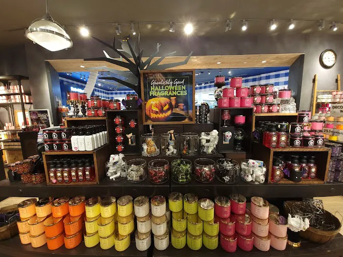 Bath & Body Works 9