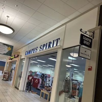 Lynn's Hallmark Shop