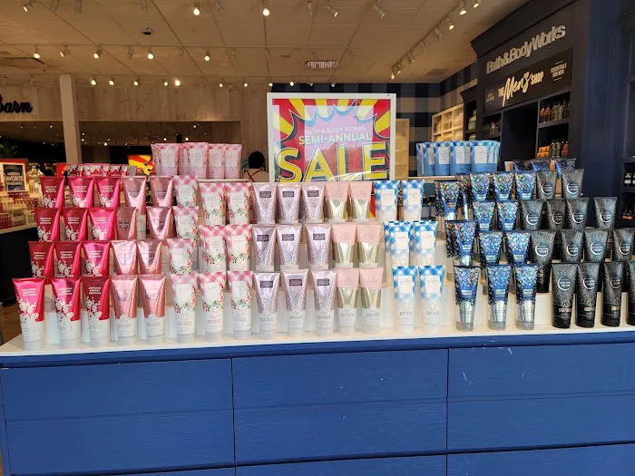 Bath & Body Works 1