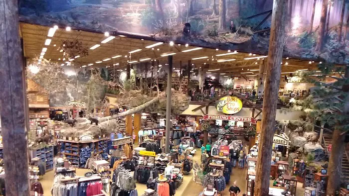 Bass Pro Shops 0