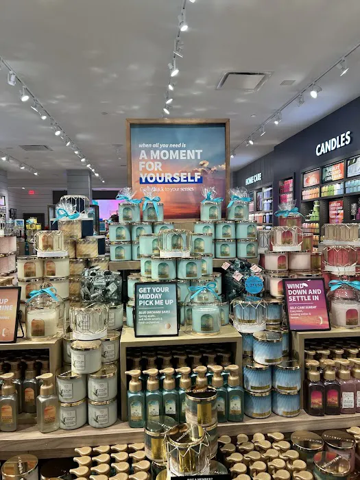 Bath & Body Works 4