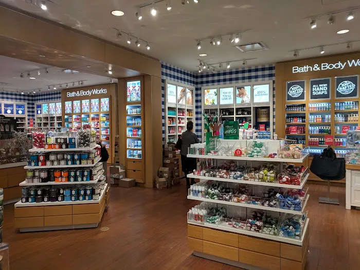 Bath & Body Works 2