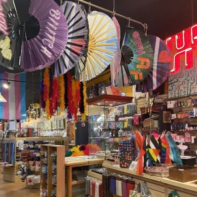 Cahoots Cards & Gifts