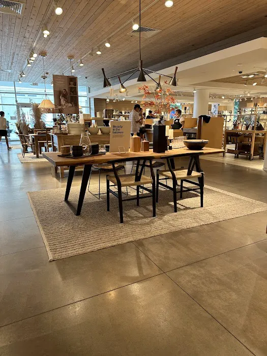 Crate & Barrel 4