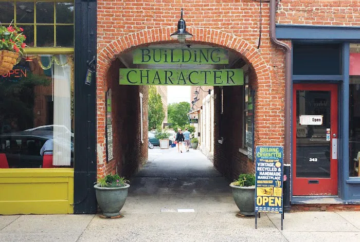 BUiLDiNG CHARACTER 8