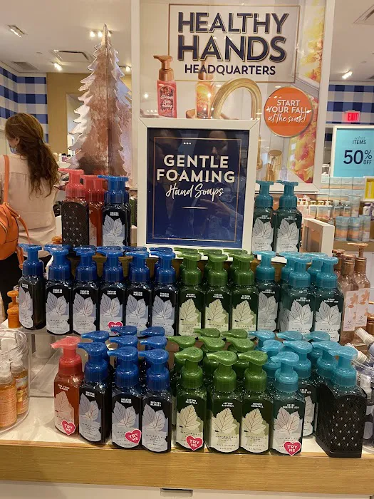 Bath & Body Works 1