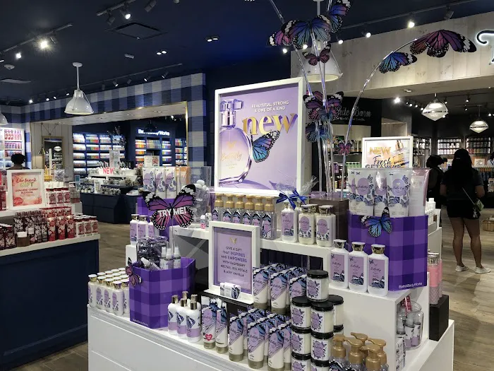 Bath & Body Works 4