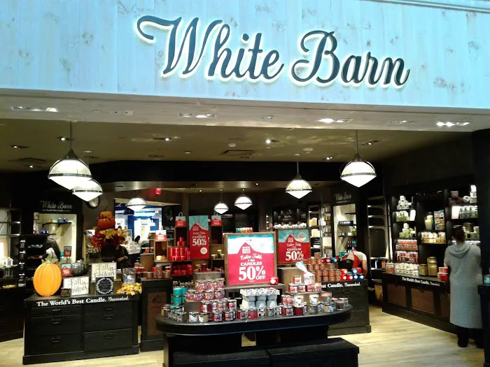 The White Barn Candle Co. 7