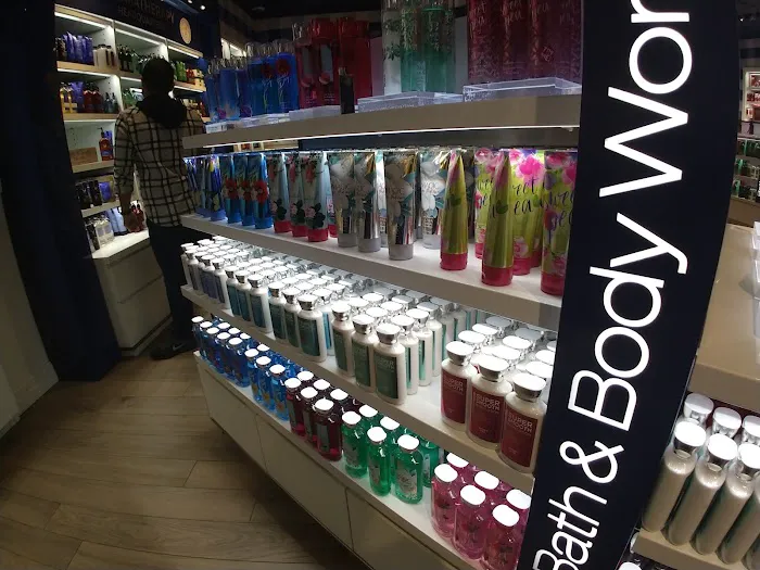 Bath & Body Works 7