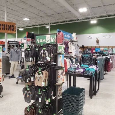 Sportsman's Warehouse
