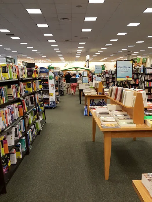 Barnes & Noble 6